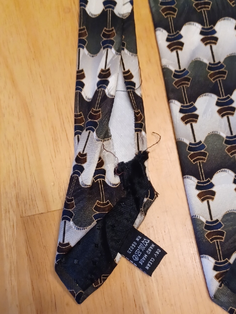 Lot Of 6 Neck Ties 1 Is 100% Polyester 5 Are 100% Silk Mosaic Brand Needs Sewing - Picture 5 of 12
